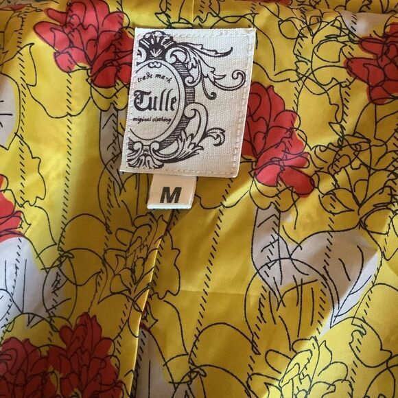 Tulle Cream Colored Hooded Jacket 🤩💐💛💐 - Picture 4 of 5